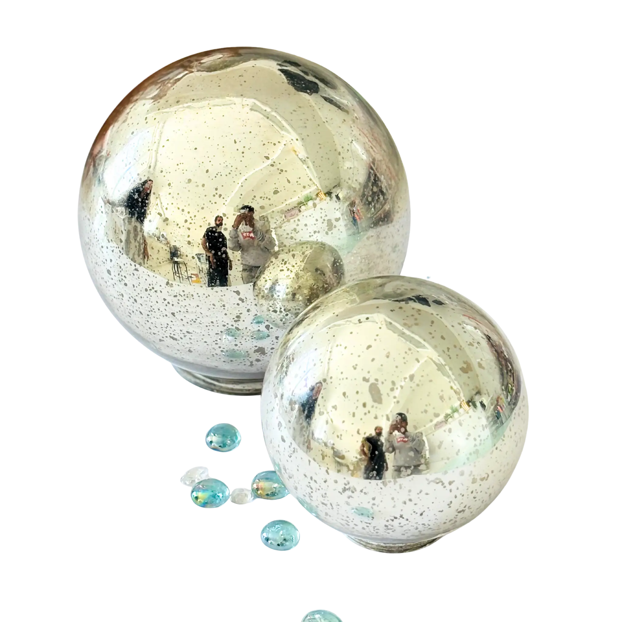 Palcques decorative silver spheres – vintage-inspired metallic home décor accents